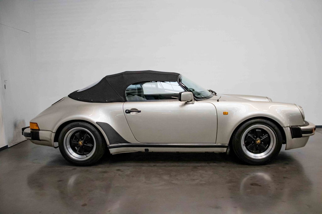 Porsche 911 Carrera 3.2 Speedster