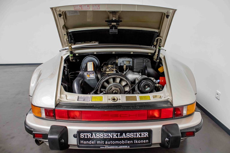 Porsche 911 Carrera 3.2 Speedster
