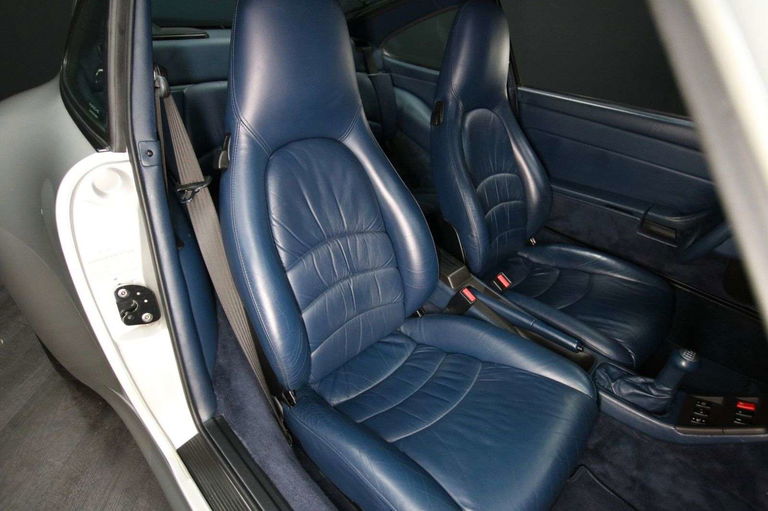 Porsche 993 Carrera 4S