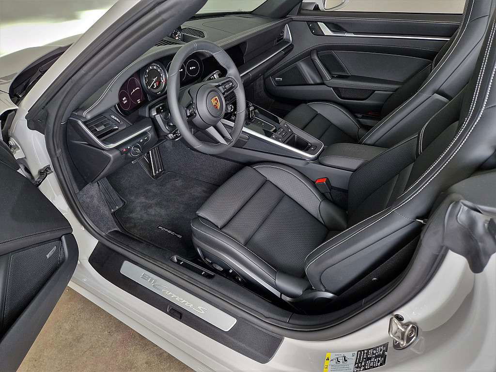 Porsche 992 Carrera S