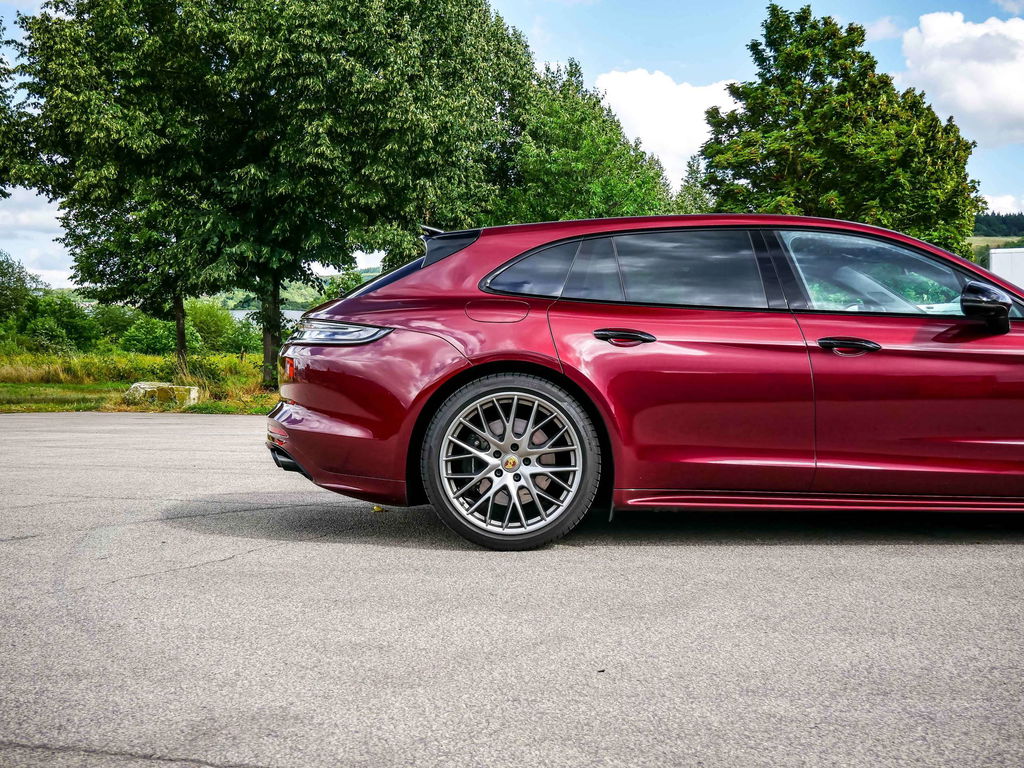 Porsche Panamera 4 E-Hybrid