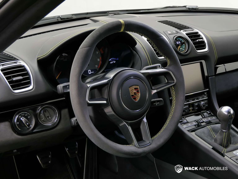 Porsche 981 Cayman GT4