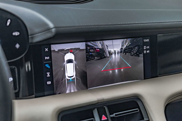 Porsche Taycan 4 Cross Turismo