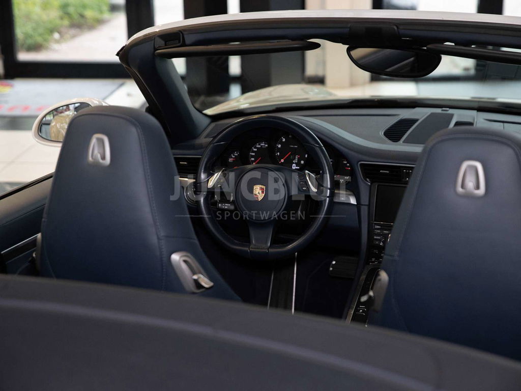 Porsche 991 Carrera 4