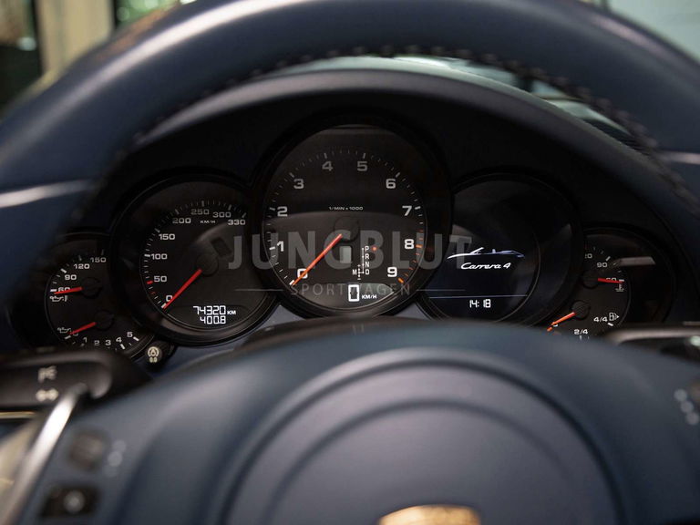 Porsche 991 Carrera 4