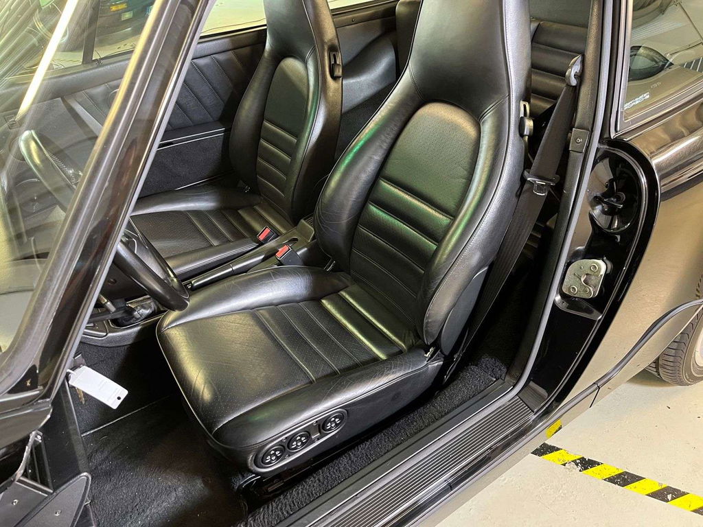 Porsche 964 Carrera 4