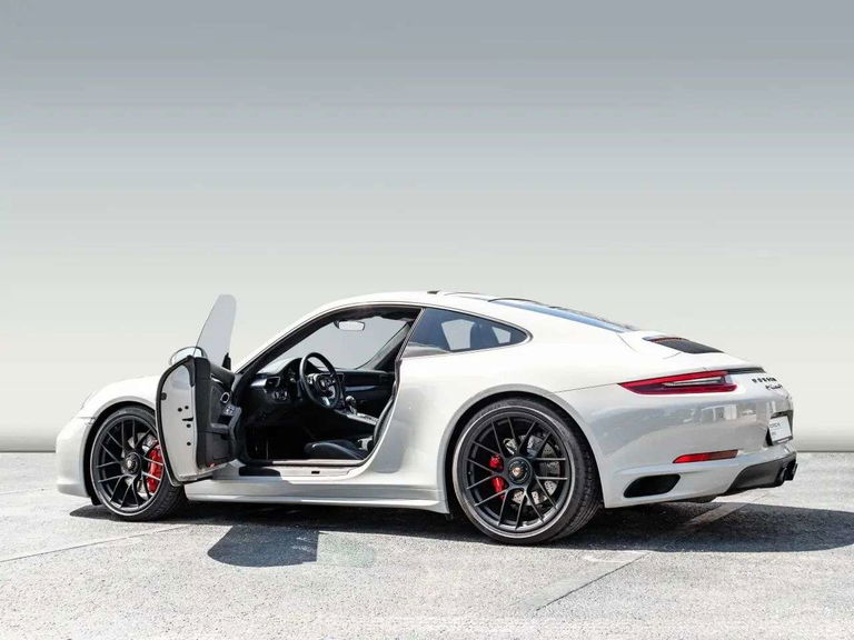 Porsche 991.2 Carrera GTS
