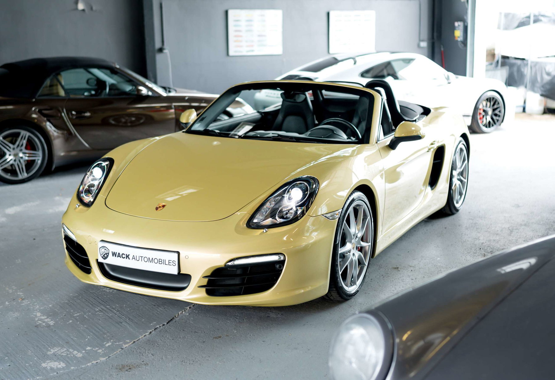 ヨッシー　ハートゴールド Porsche 981 Boxster S 2013 - elferspot.com - Marketplace for