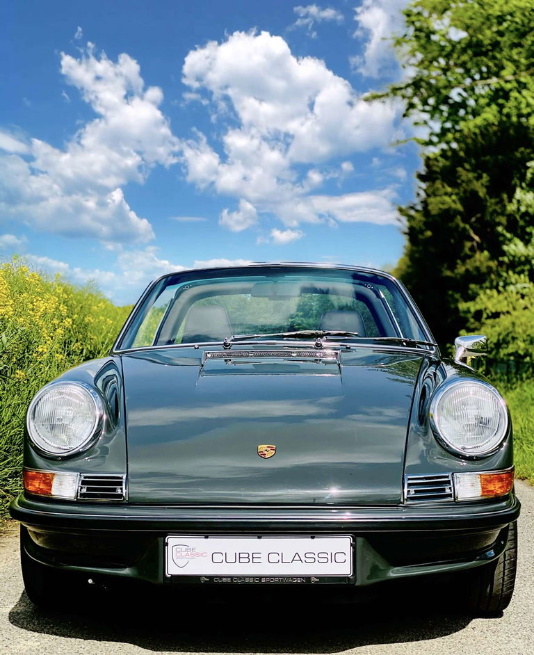 Porsche 911 Backdate