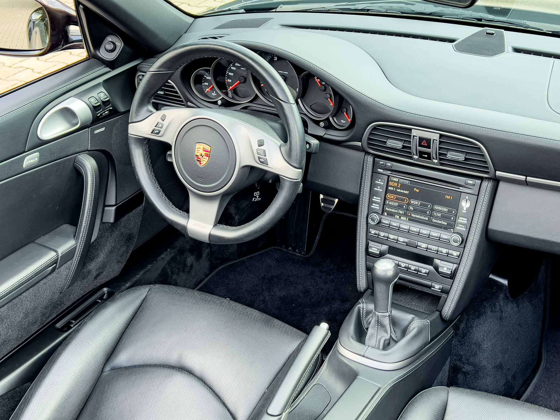 Porsche 997.2 Carrera 2010 - elferspot.com - Marketplace for
