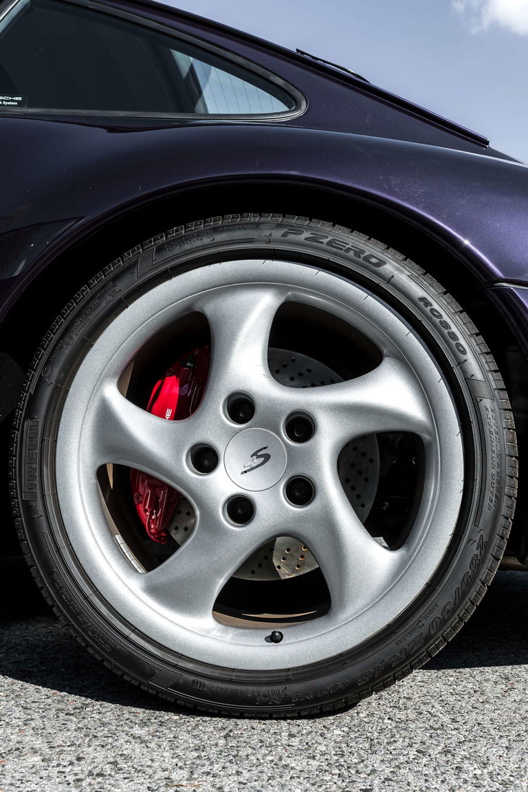 Porsche 993 Carrera 4S