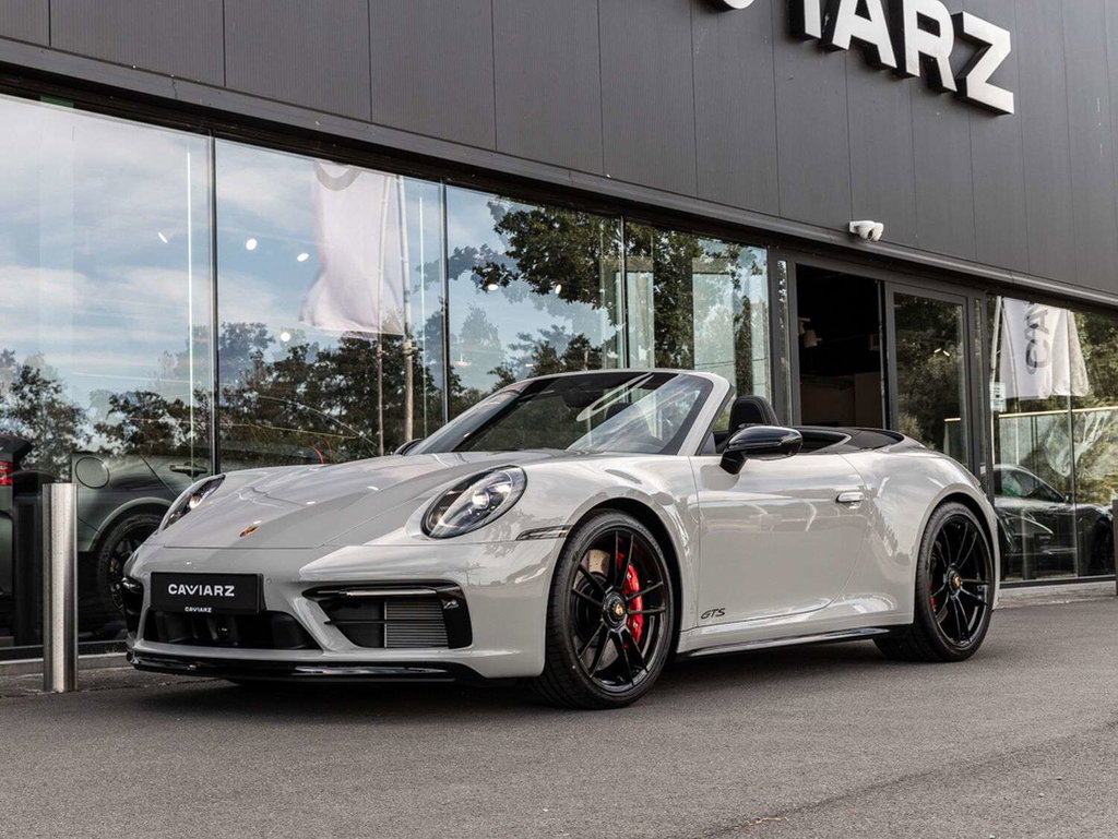 Porsche 992 Carrera 4 GTS