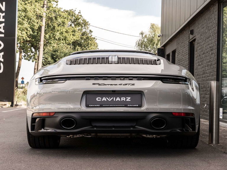 Porsche 992 Carrera 4 GTS