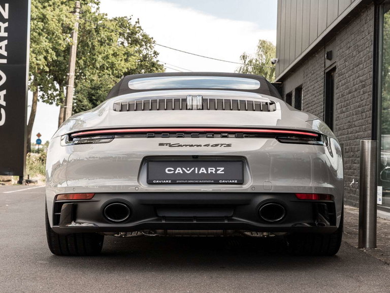 Porsche 992 Carrera 4 GTS