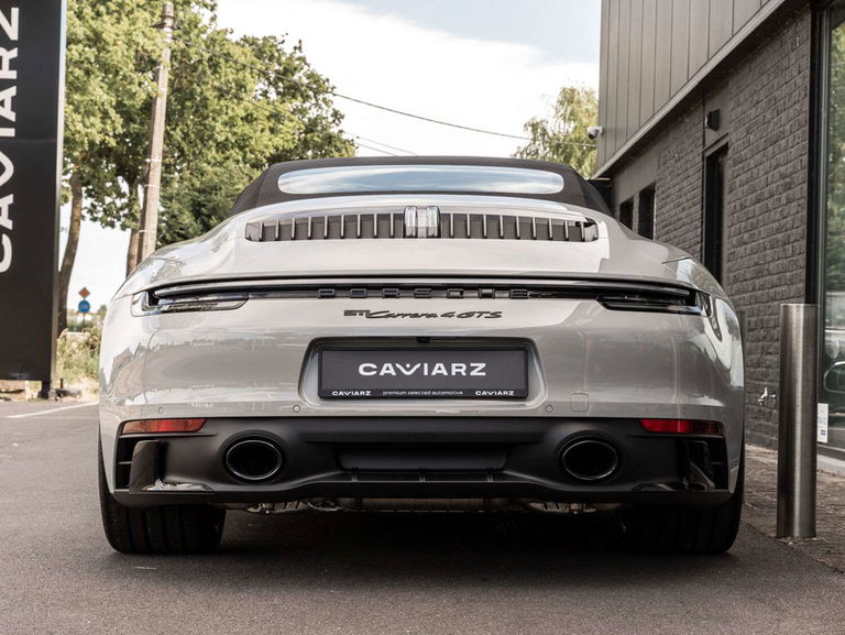 Porsche 992 Carrera 4 GTS