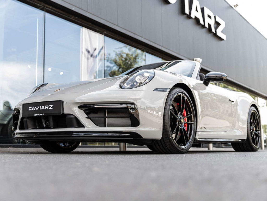 Porsche 992 Carrera 4 GTS