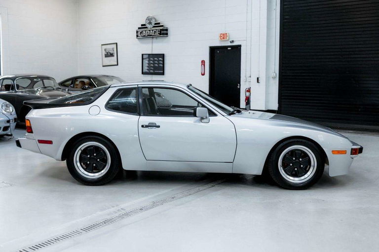 Porsche 944 Coupé
