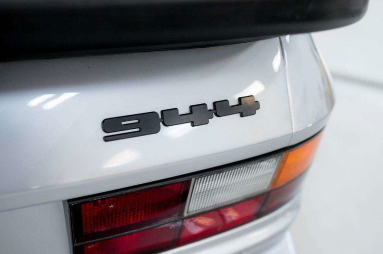 Porsche 944 Coupé