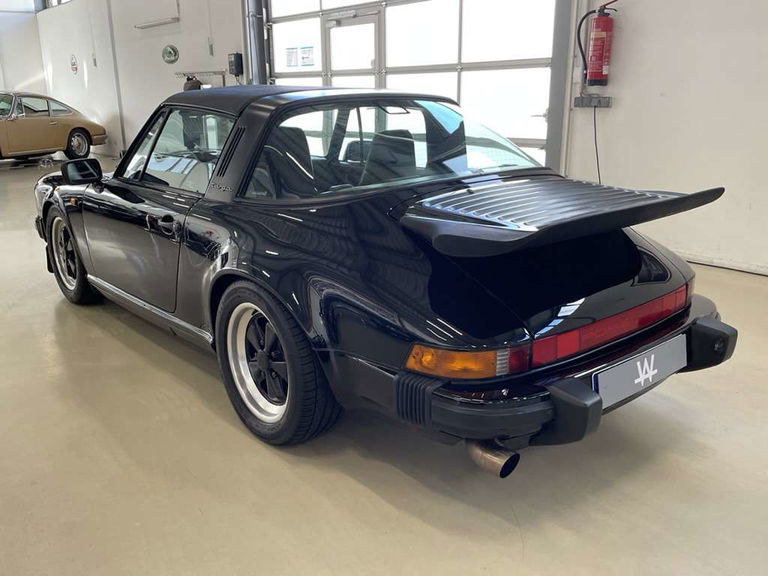 Porsche 911 Carrera 3.2 (US)