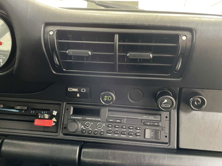 Porsche 911 Carrera 3.2 (US)