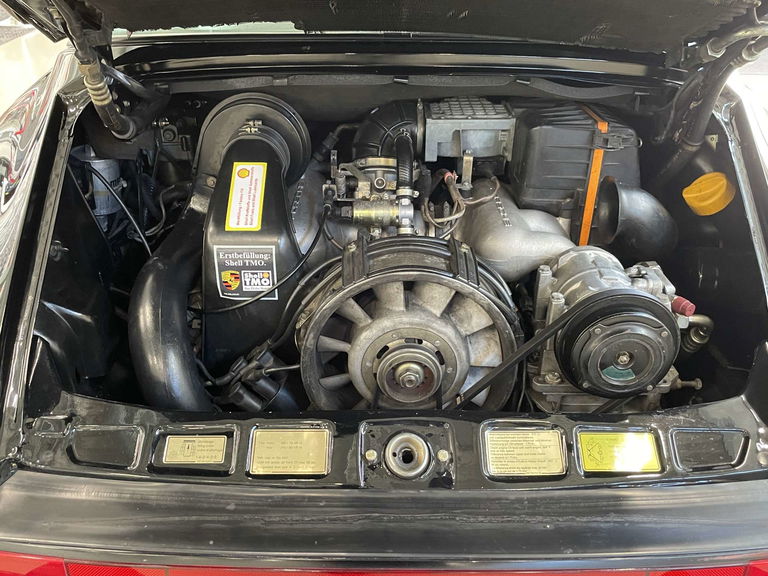 Porsche 911 Carrera 3.2 (US)