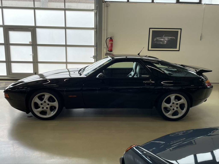 Porsche 928 GTS