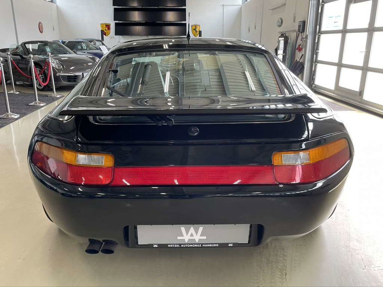 Porsche 928 GTS