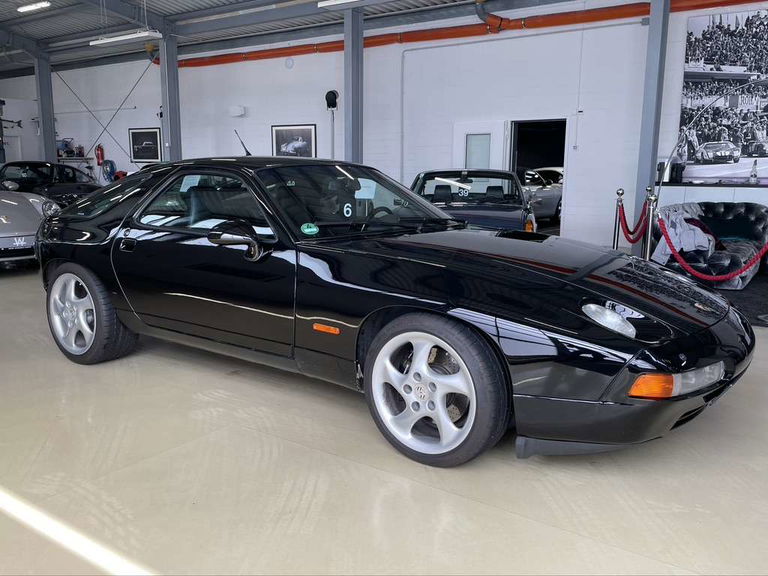 Porsche 928 GTS