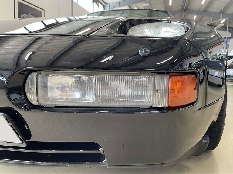 Porsche 928 GTS