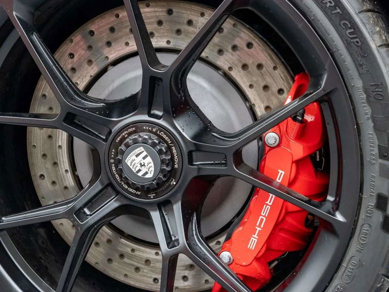 Porsche 992 GT3 Touring