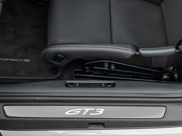 Porsche 992 GT3 Touring