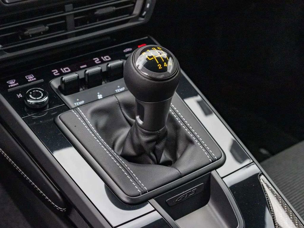 Porsche 992 GT3 Touring