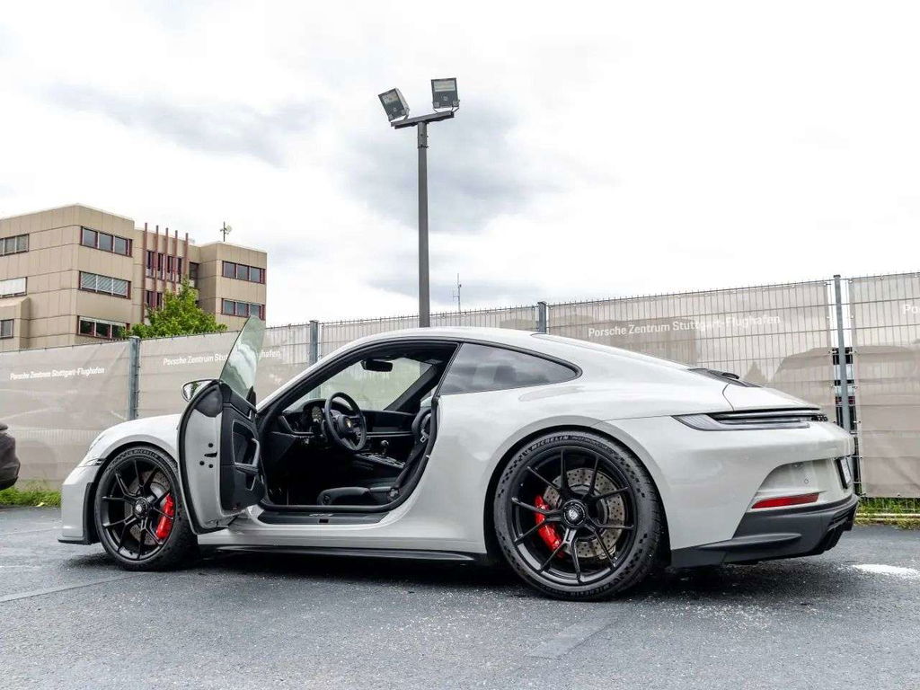 Porsche 992 GT3 Touring