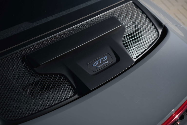 Porsche 992 GT3 Touring