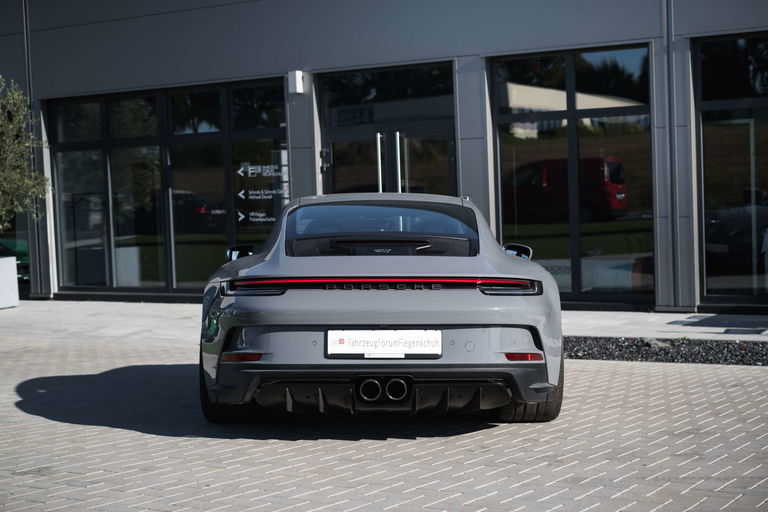 Porsche 992 GT3 Touring
