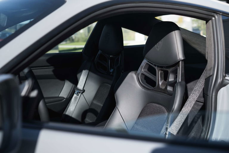 Porsche 992 GT3 Touring