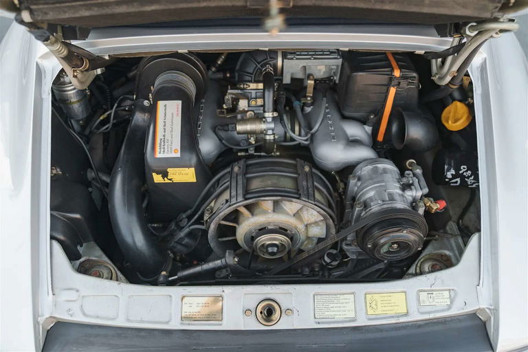 Porsche 911 Carrera 3.2