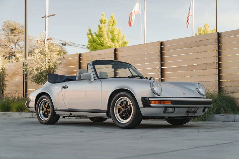 Porsche 911 Carrera 3.2