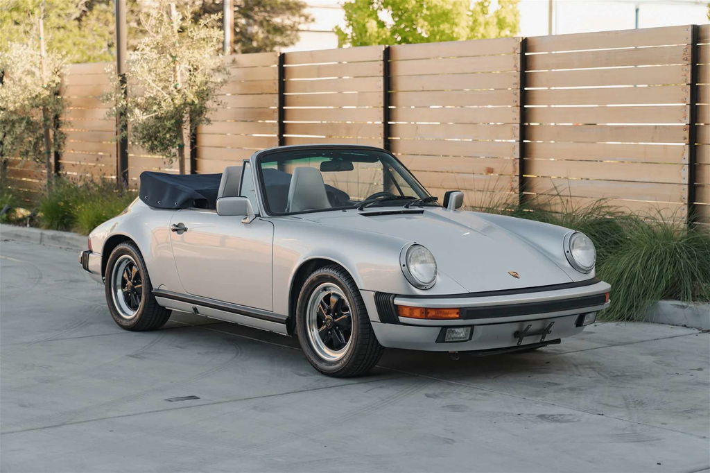 Porsche 911 Carrera 3.2