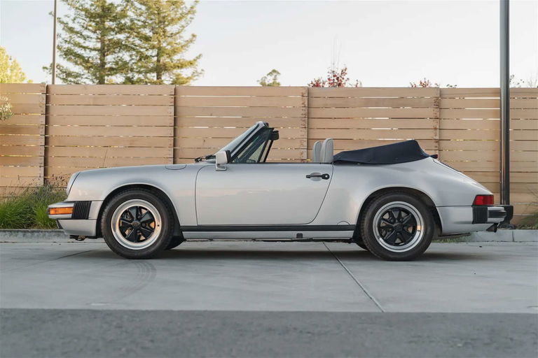 Porsche 911 Carrera 3.2