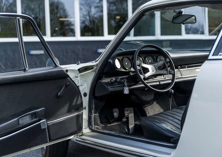 Porsche 911 T