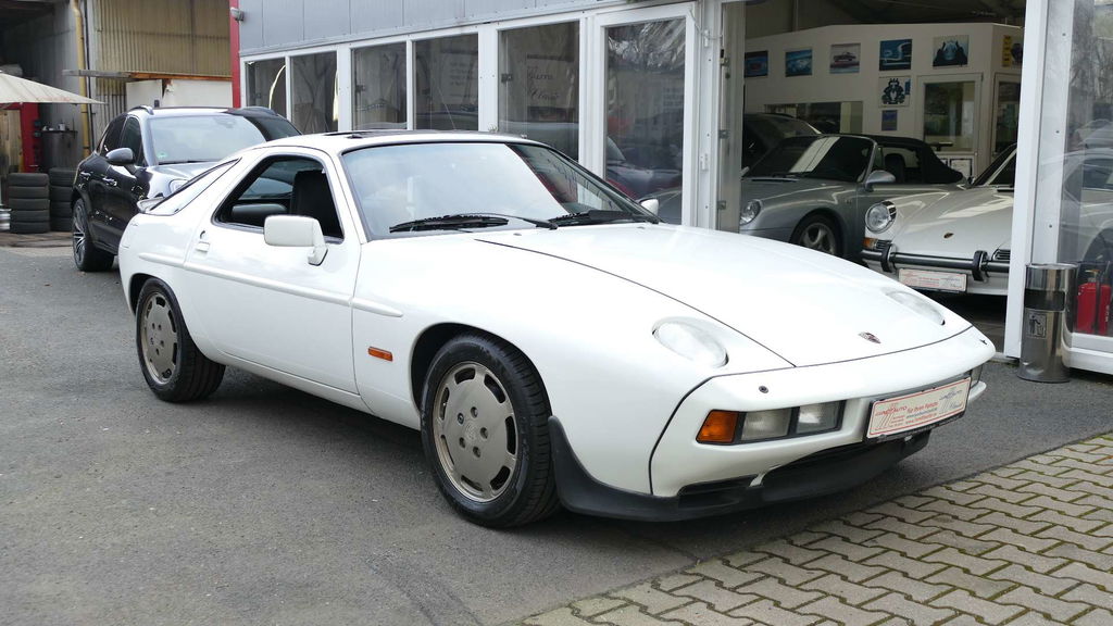 Porsche 928 S