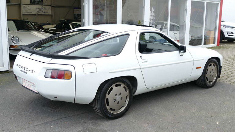 Porsche 928 S