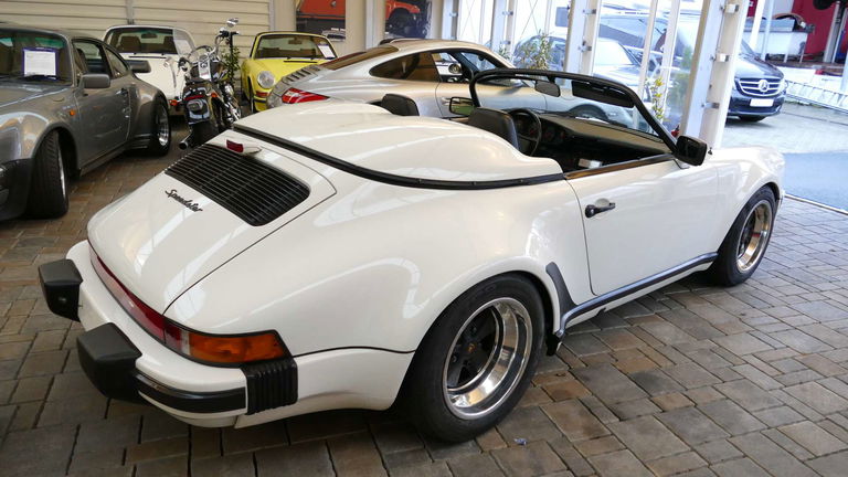 Porsche 911 Carrera 3.2 Speedster