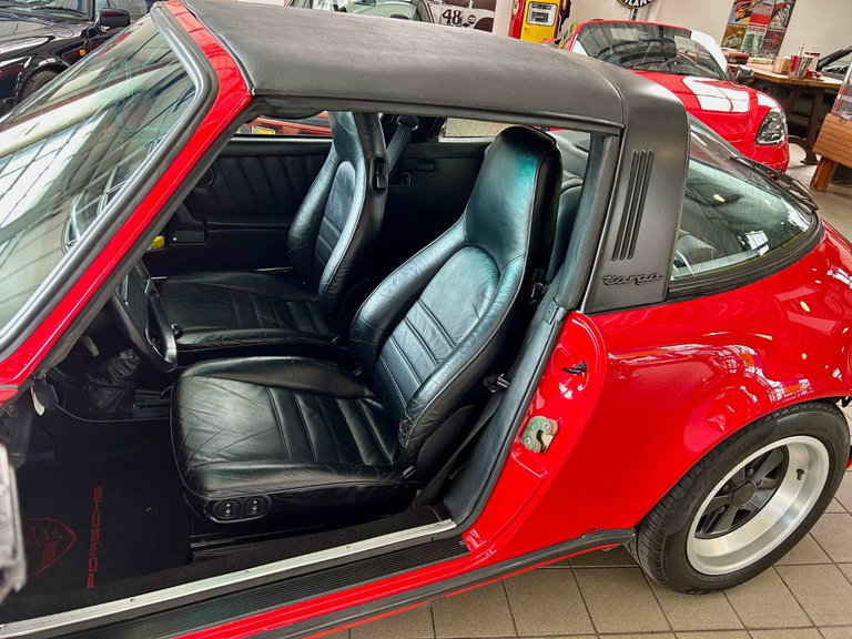 Porsche 911 Carrera 3.2 (US)