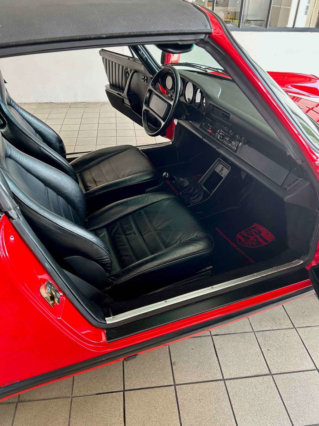 Porsche 911 Carrera 3.2 (US)