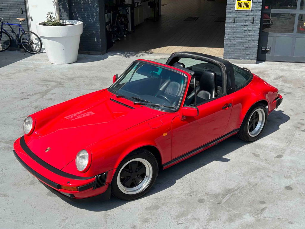 Porsche 911 Carrera 3.2 (US)