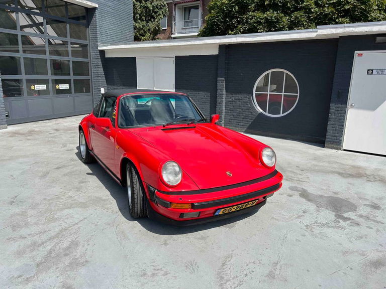 Porsche 911 Carrera 3.2 (US)