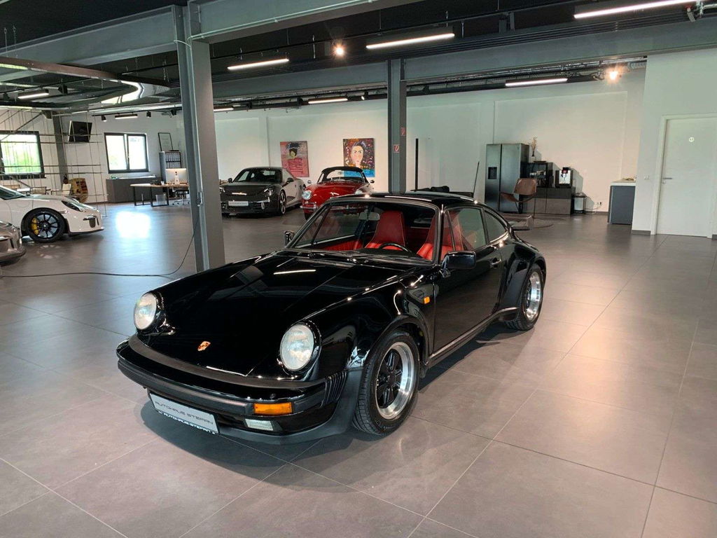 Porsche 911 Turbo 3.3