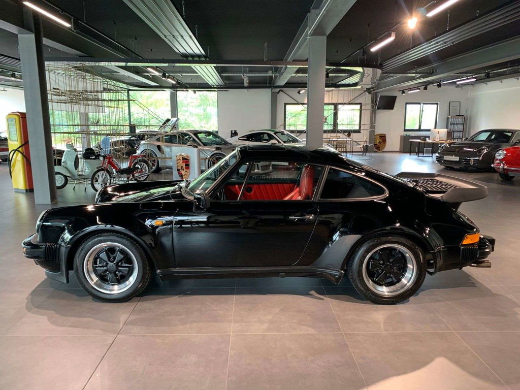 Porsche 911 Turbo 3.3
